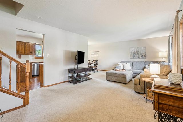 114 Parkgate Road, Cedar Falls, IA 50613