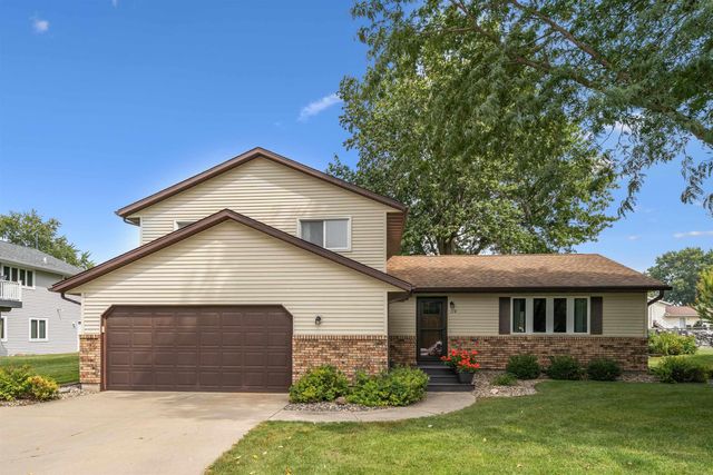 114 Parkgate Road, Cedar Falls, IA 50613