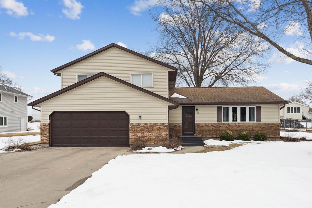 114 Parkgate Road, Cedar Falls, IA 50613