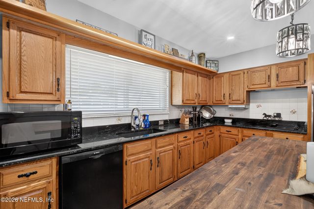 3909 SAN BERNADO Drive, Jacksonville, FL 32217