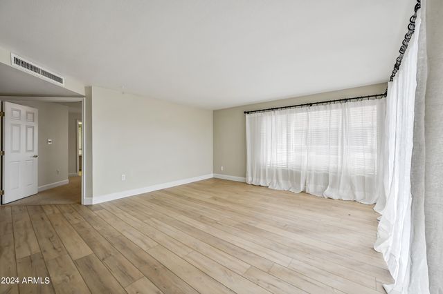 17404 N 99TH Avenue 338, Sun City, AZ 85373