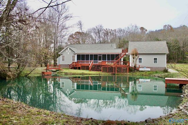 314 Star Point Road, Guntersville, AL 35976