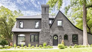 5500 Mission Road, Fairway, KS 66205