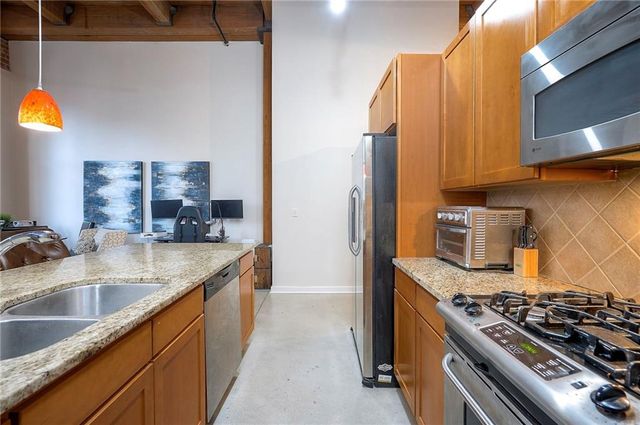 712 Broadway Boulevard 304, Kansas City, MO 64105