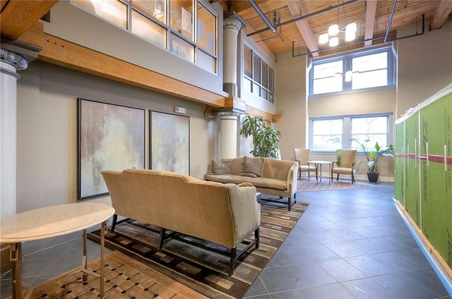 712 Broadway Boulevard 304, Kansas City, MO 64105