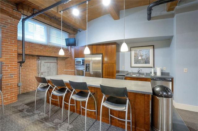 712 Broadway Boulevard 304, Kansas City, MO 64105