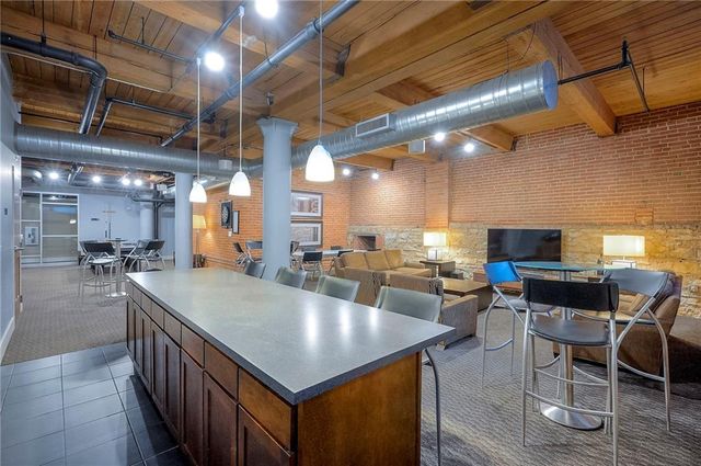 712 Broadway Boulevard 304, Kansas City, MO 64105