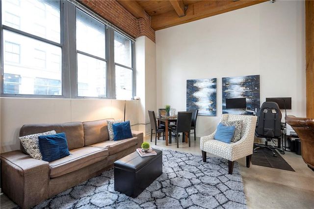 712 Broadway Boulevard 304, Kansas City, MO 64105