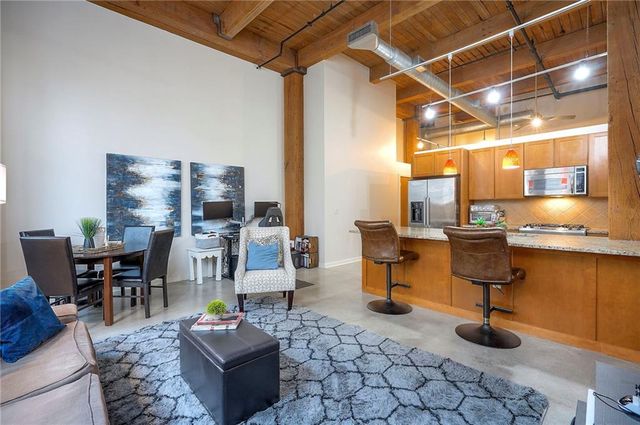 712 Broadway Boulevard 304, Kansas City, MO 64105