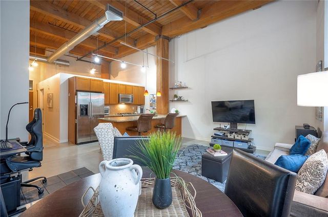 712 Broadway Boulevard 304, Kansas City, MO 64105