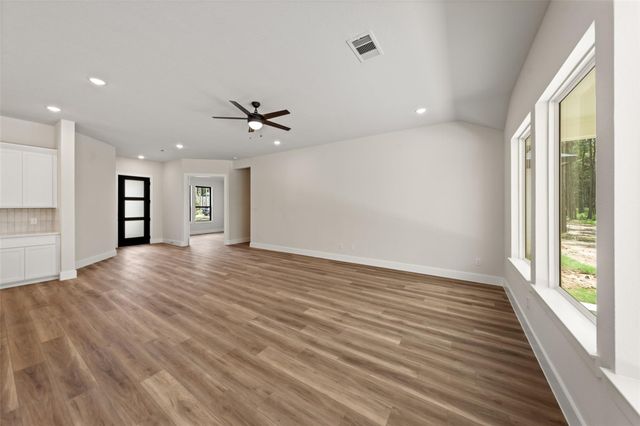 17717 Flagstone Way, Conroe, TX 77306