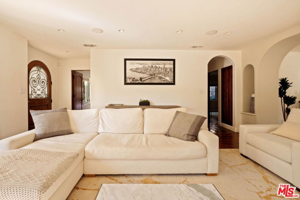 548 Huntley Drive, Los Angeles, CA 90048 — photo 5