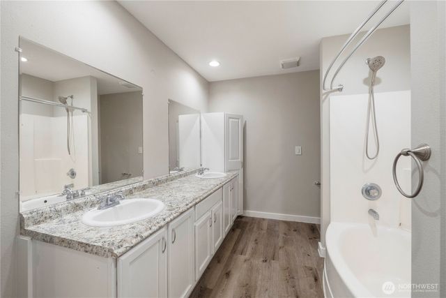 8213 209th Avenue Ct E, Bonney Lake, WA 98391