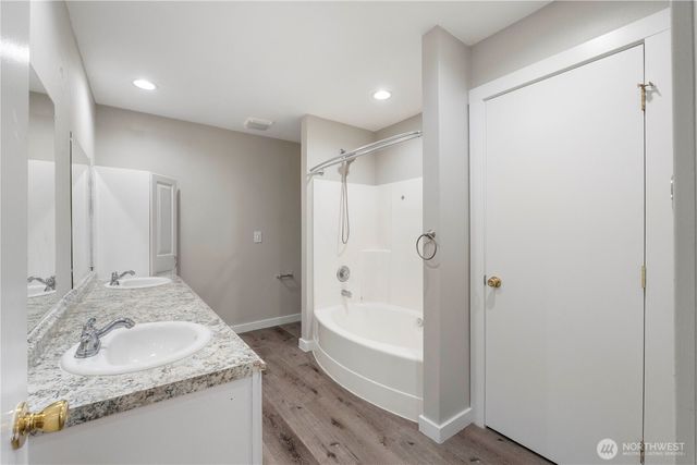 8213 209th Avenue Ct E, Bonney Lake, WA 98391