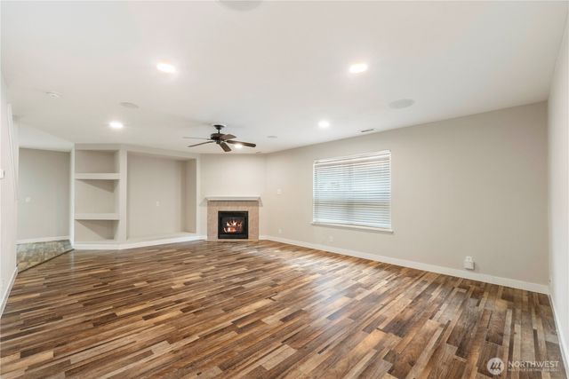 8213 209th Avenue Ct E, Bonney Lake, WA 98391