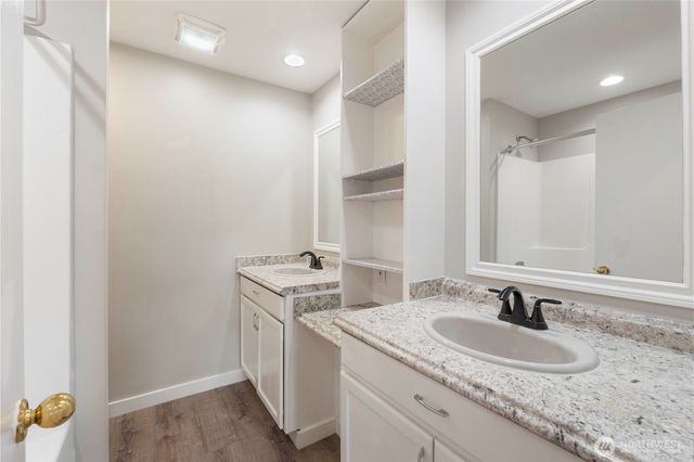 8213 209th Avenue Ct E, Bonney Lake, WA 98391