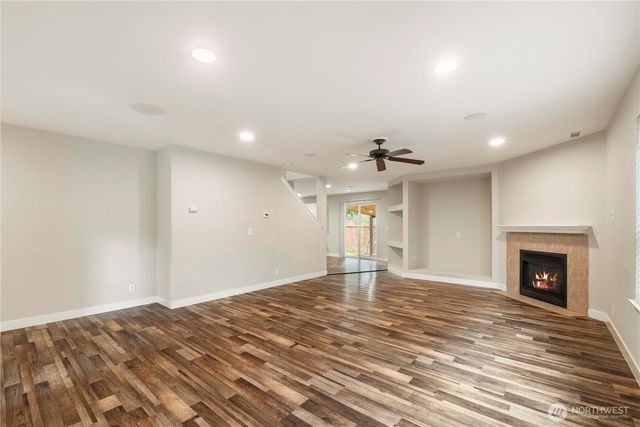 8213 209th Avenue Ct E, Bonney Lake, WA 98391