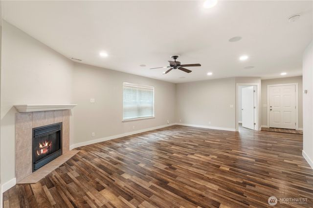 8213 209th Avenue Ct E, Bonney Lake, WA 98391