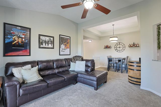 5776 Bunkers Avenue, Burlington, KY 41005