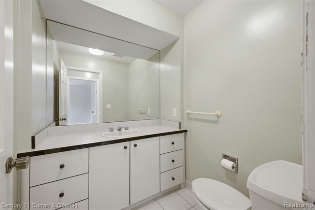 35903 Howard Road, Farmington, MI 48331