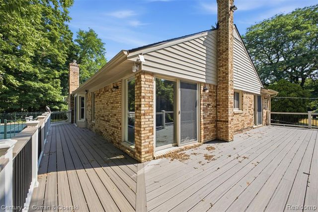 35903 Howard Road, Farmington, MI 48331