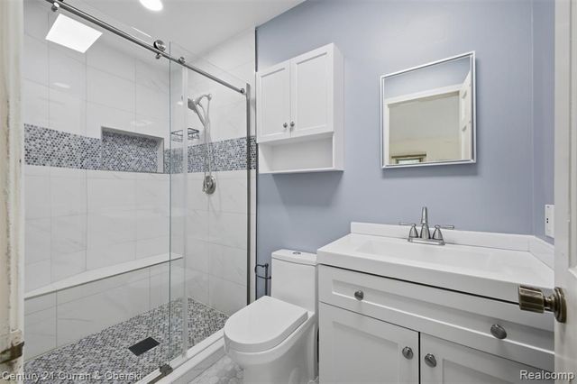 35903 Howard Road, Farmington, MI 48331
