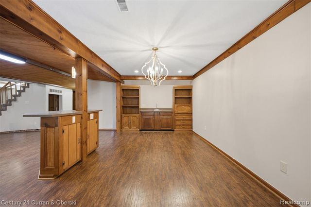 35903 Howard Road, Farmington, MI 48331