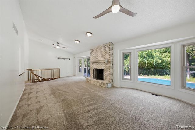 35903 Howard Road, Farmington, MI 48331