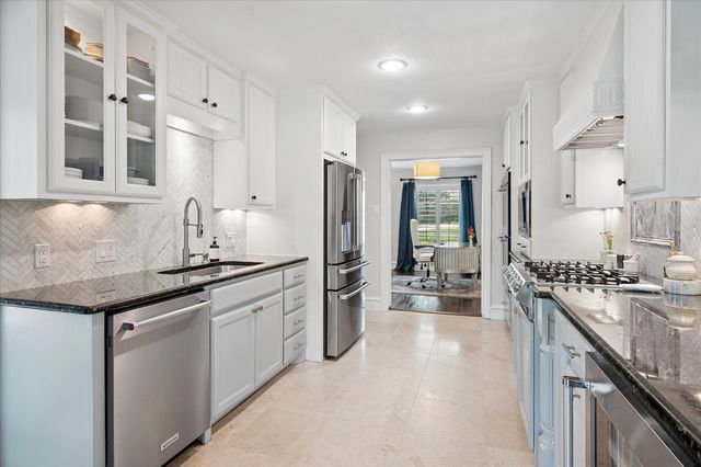 10747 Saint Lazare Drive, Dallas, TX 75229