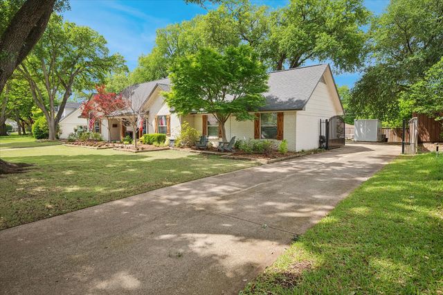 10747 Saint Lazare Drive, Dallas, TX 75229