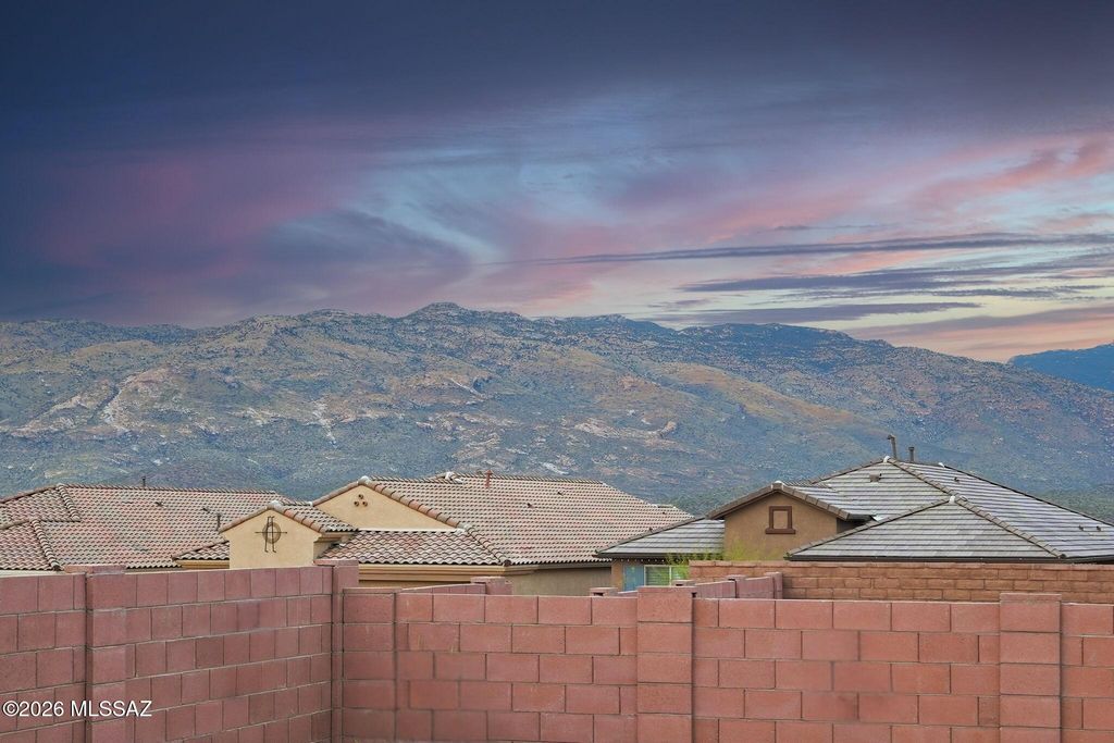 13435 E Homesteaders Lane, Tucson, AZ 85747