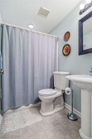 5080 Shamrock Avenue NW, North Canton, OH 44720