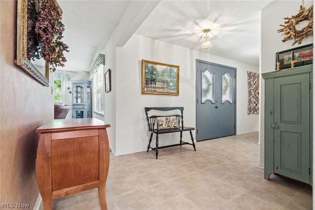 5080 Shamrock Avenue NW, North Canton, OH 44720