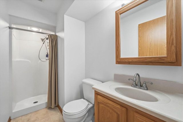 540 W Norport DRIVE, Port Washington, WI 53074