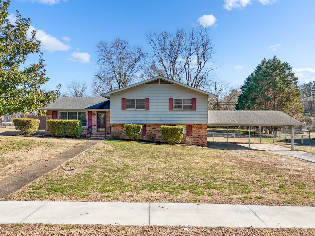 107 Hamel Drive, Chickamauga, GA 30707