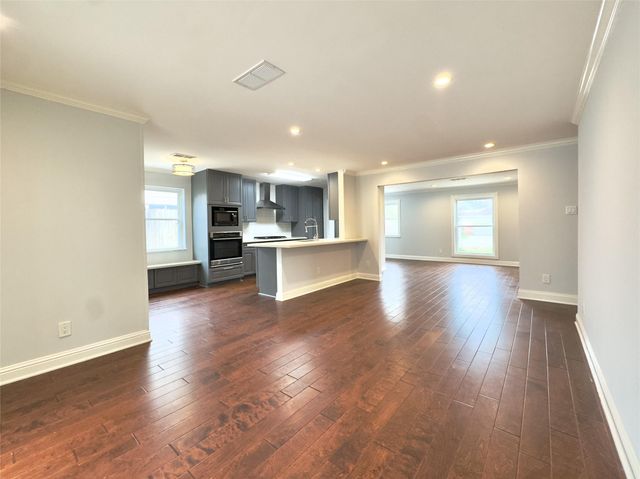 1415 Mapleton Drive, Houston, TX 77043