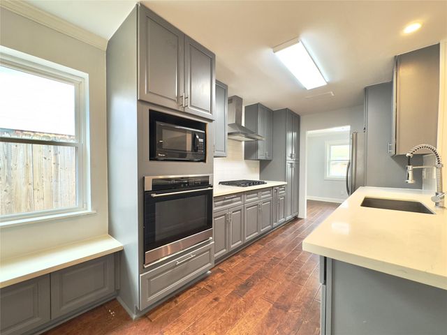 1415 Mapleton Drive, Houston, TX 77043