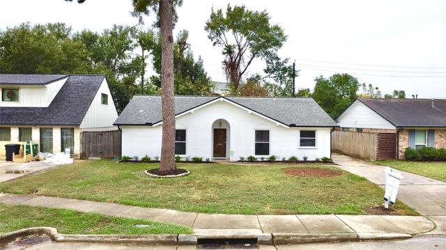 1415 Mapleton Drive, Houston, TX 77043