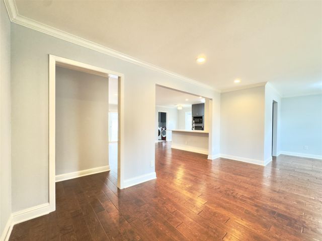 1415 Mapleton Drive, Houston, TX 77043