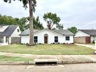 1415 Mapleton Drive, Houston, TX 77043