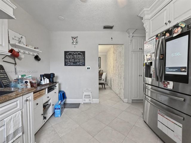 6726 Orchid Dr, Miami Lakes, FL 33014