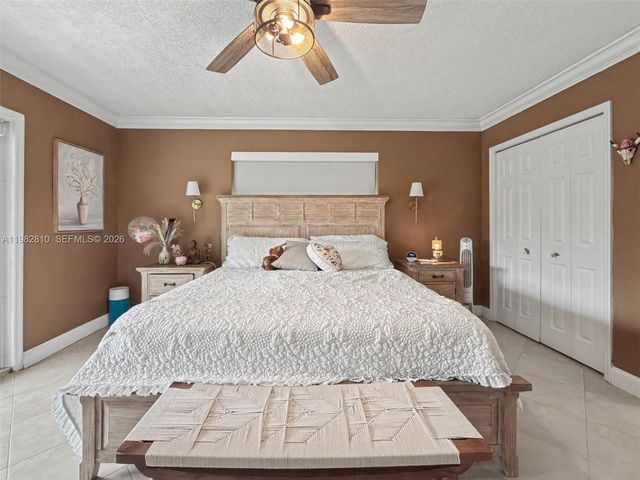 6726 Orchid Dr, Miami Lakes, FL 33014