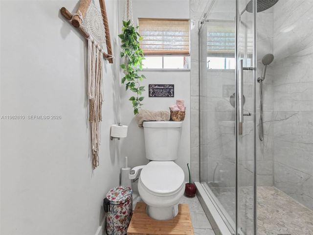 6726 Orchid Dr, Miami Lakes, FL 33014