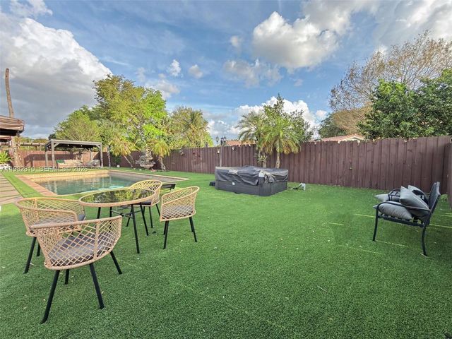 6726 Orchid Dr, Miami Lakes, FL 33014