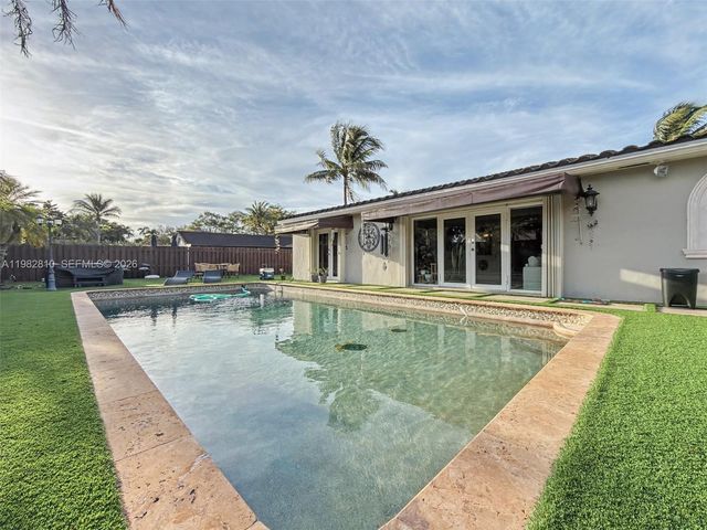 6726 Orchid Dr, Miami Lakes, FL 33014