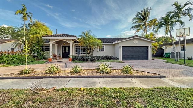 6726 Orchid Dr, Miami Lakes, FL 33014