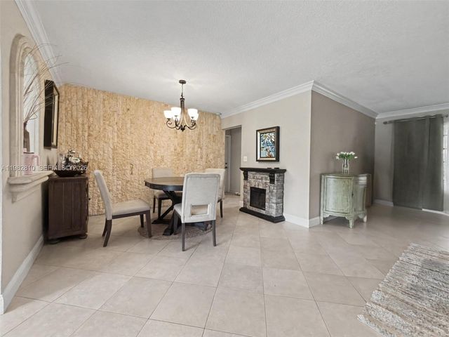 6726 Orchid Dr, Miami Lakes, FL 33014