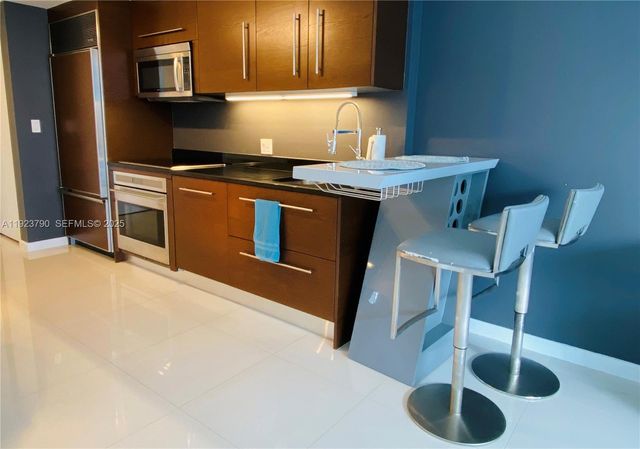 465 Brickell Ave 3804, Miami, FL 33131