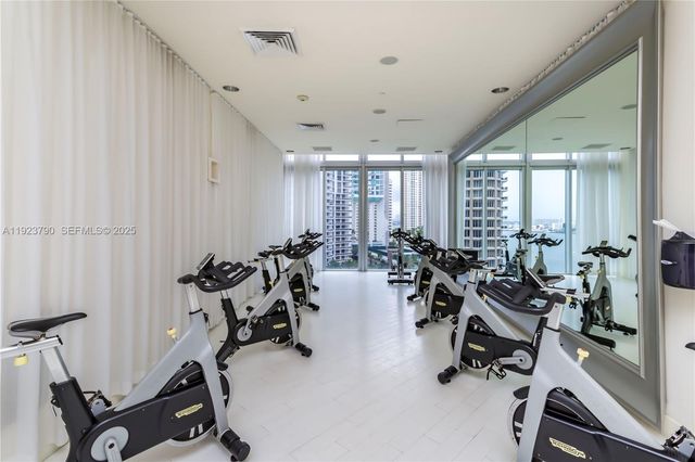 465 Brickell Ave 3804, Miami, FL 33131