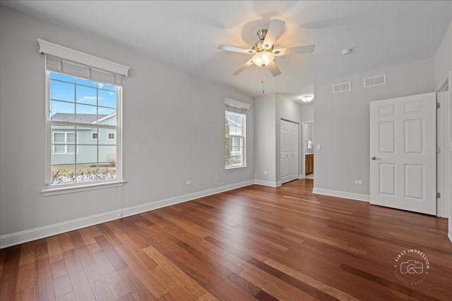 2843 Hillcrest Circle, Naperville, IL 60564